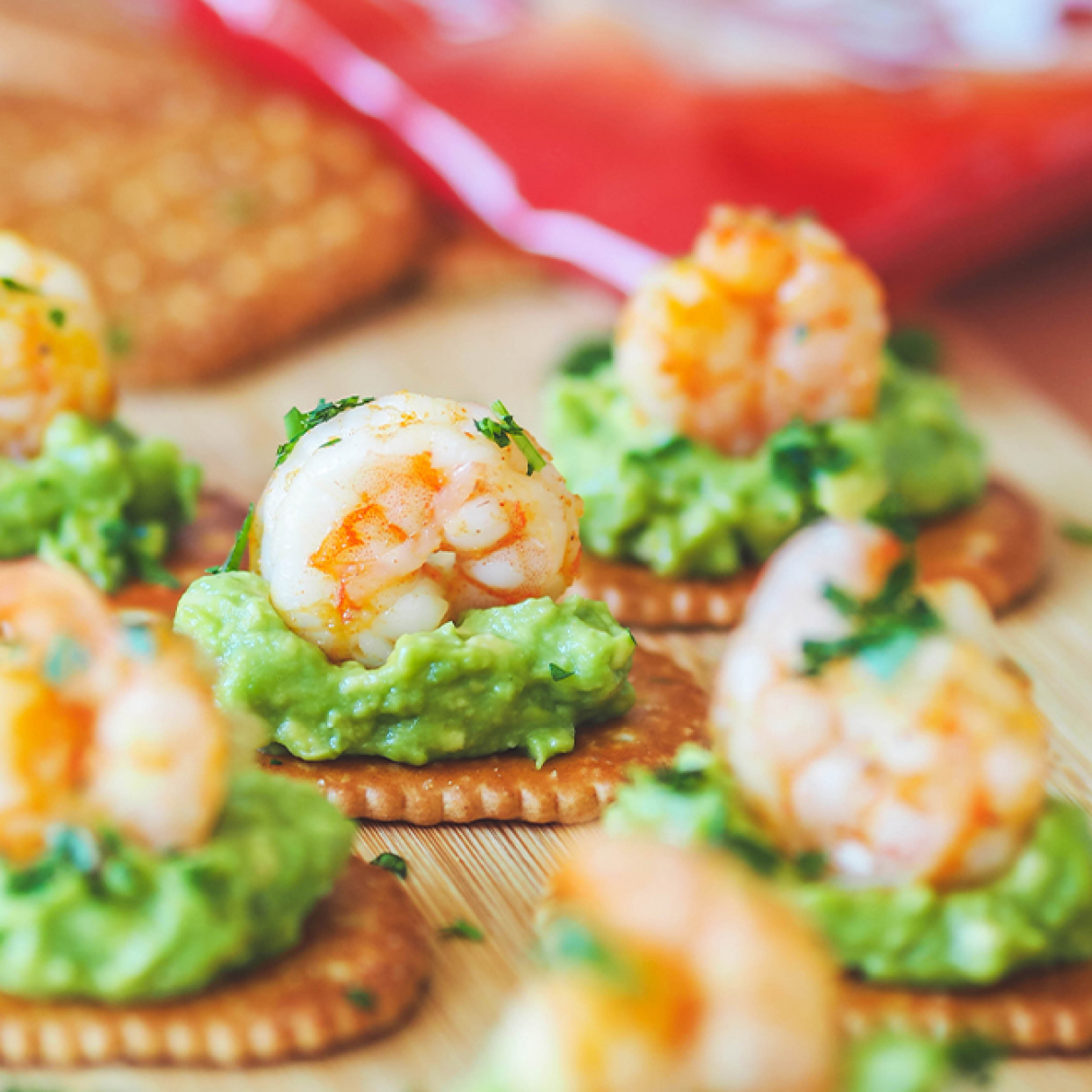 Mexikanische Shrimp Bites auf LaugenCracker