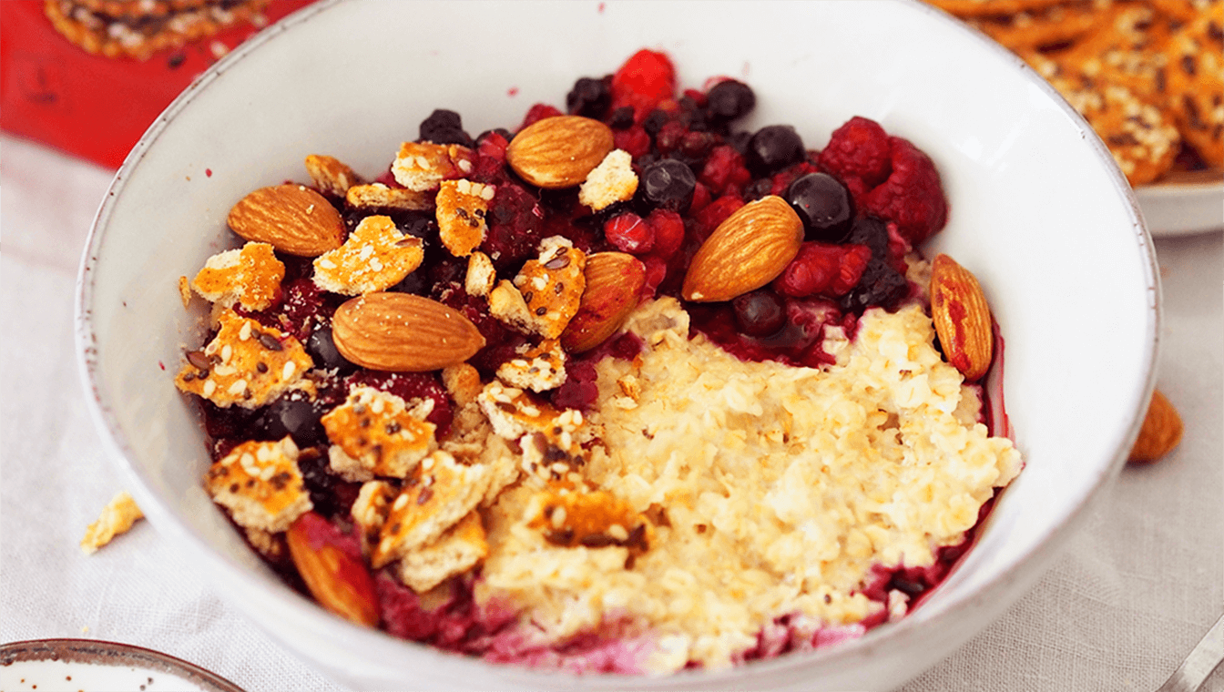 Porridge mit Pausencracker Topping
