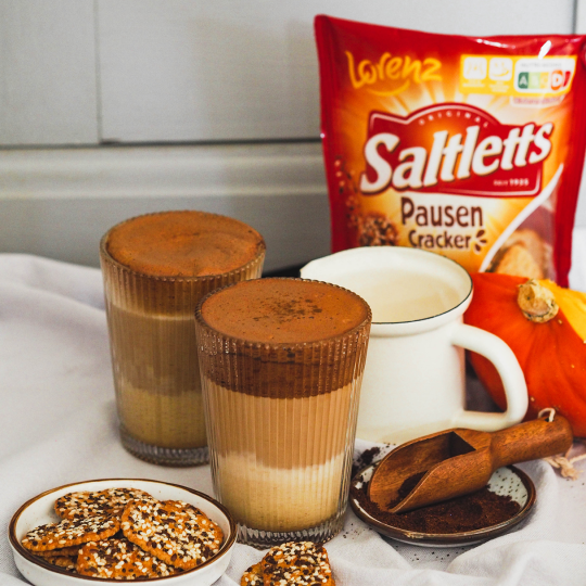 Pumpkin Spice Dalgona Coffee mit PausenCracker