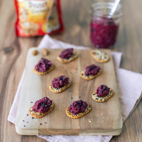 Rote-Bete-Mandelmus Cracker