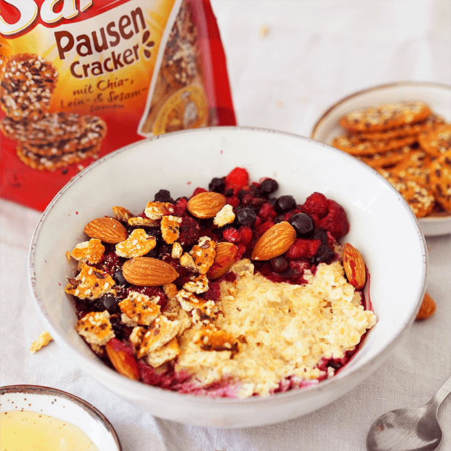 Porridge mit Pausencracker Topping